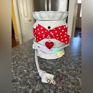 Scentsy Valentine’s Red Heart Charm wax warmer